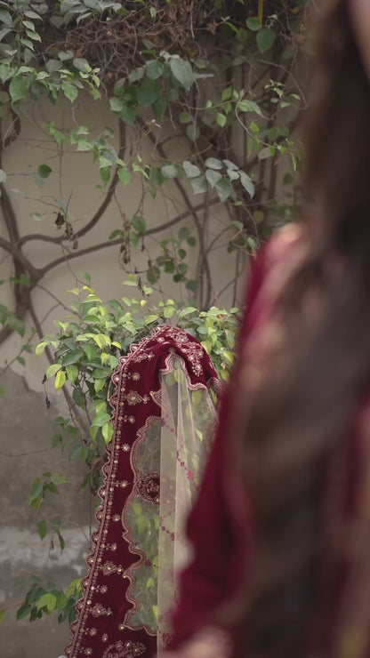 Mehré Crimson Élan